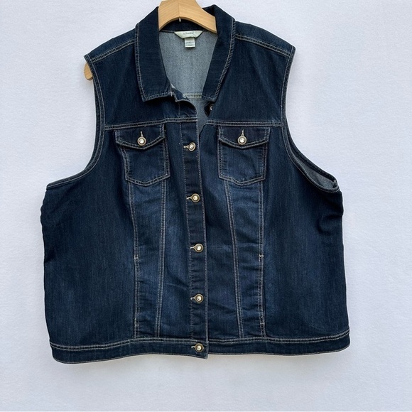 CJ Banks Plus Size Dark Blue Denim Jeans Vest Brass Rhinestone Buttons 3X - Picture 1 of 7